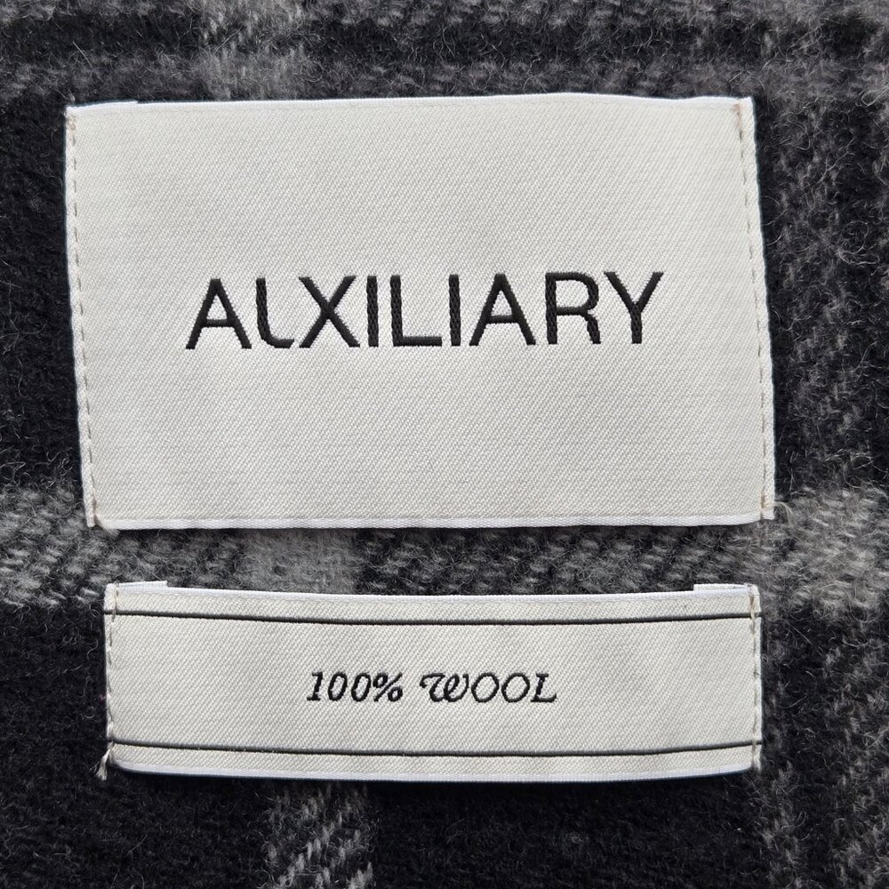 Auxiliary Reversible THICK Wool Scarf---2 SCARVES IN 1! Aritzia - Picture 4 of 13